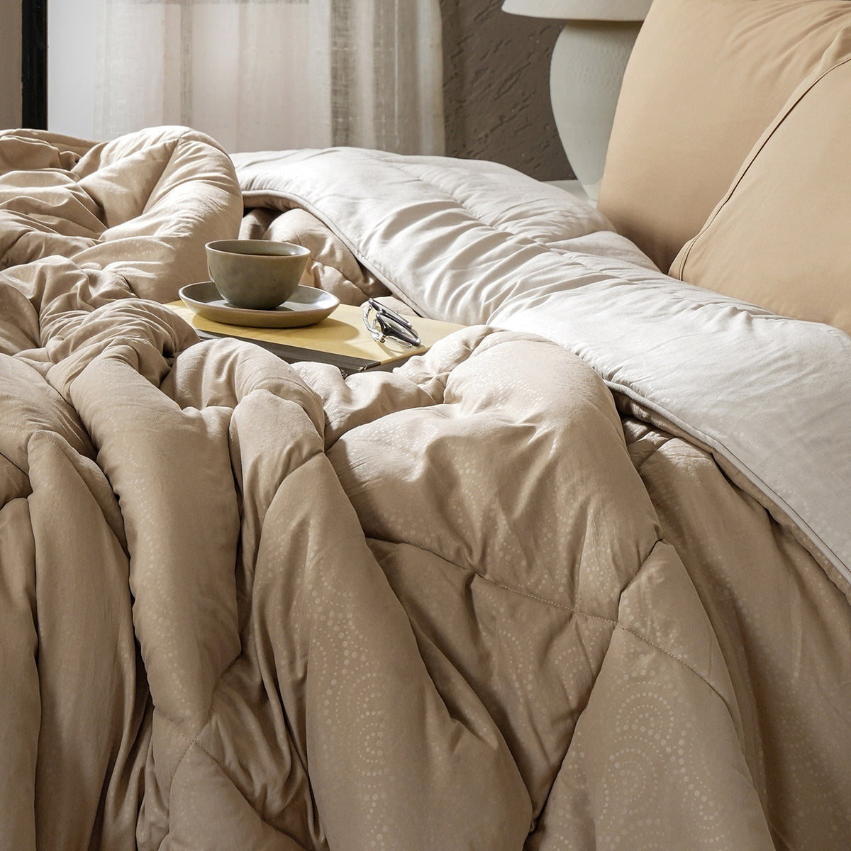 Gravel 250 GSM reversible textured Beige/Neutral Quilt