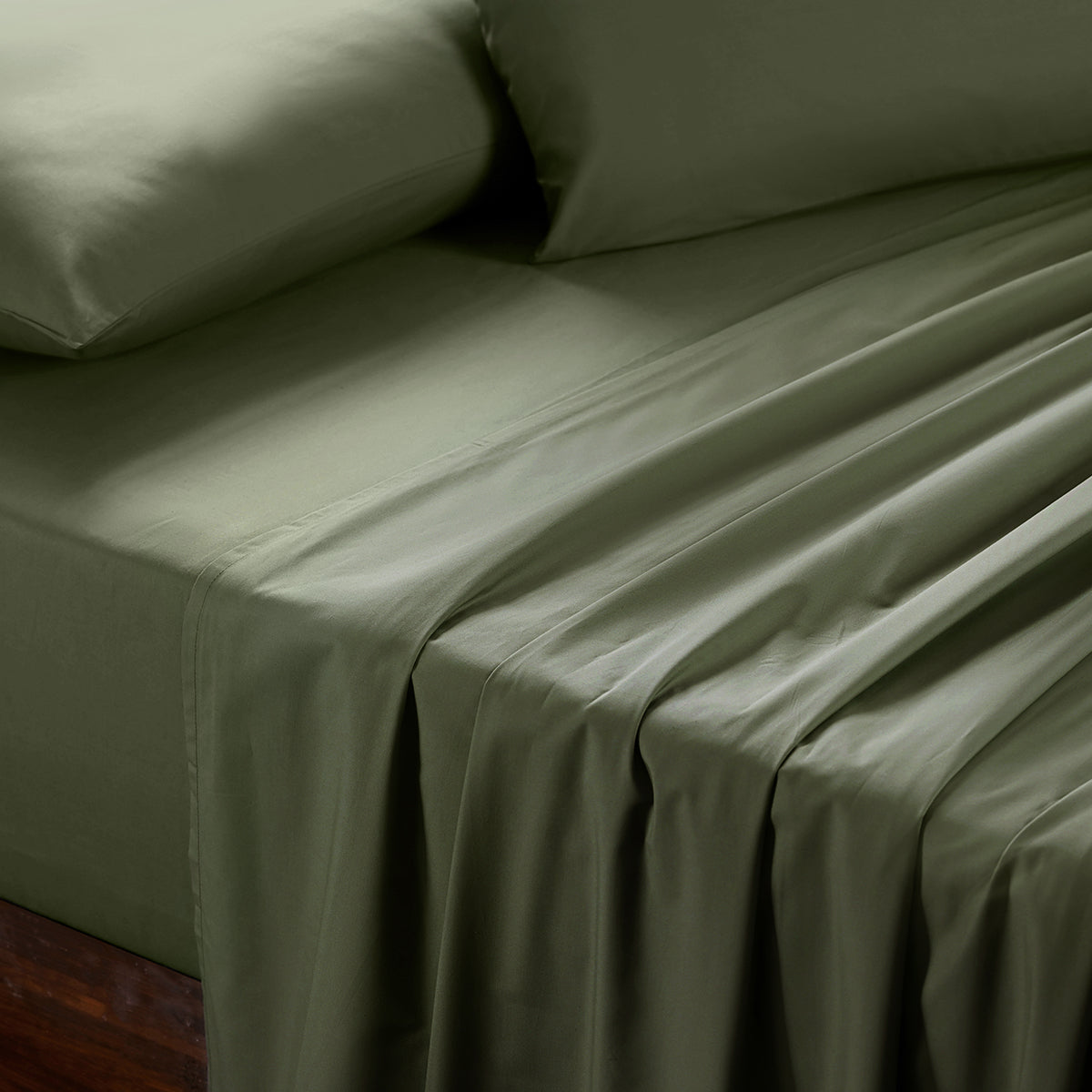 Slumber Plain Easy Care Percale 100% Cotton Green Crisp Bed Sheet with Pillow Case