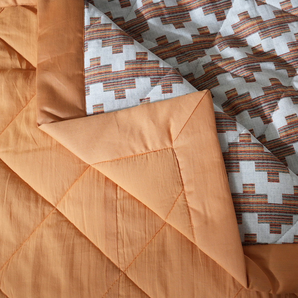 Whimsy Nature Twisty Melange Quilt/Quilted Bed Cover Rust