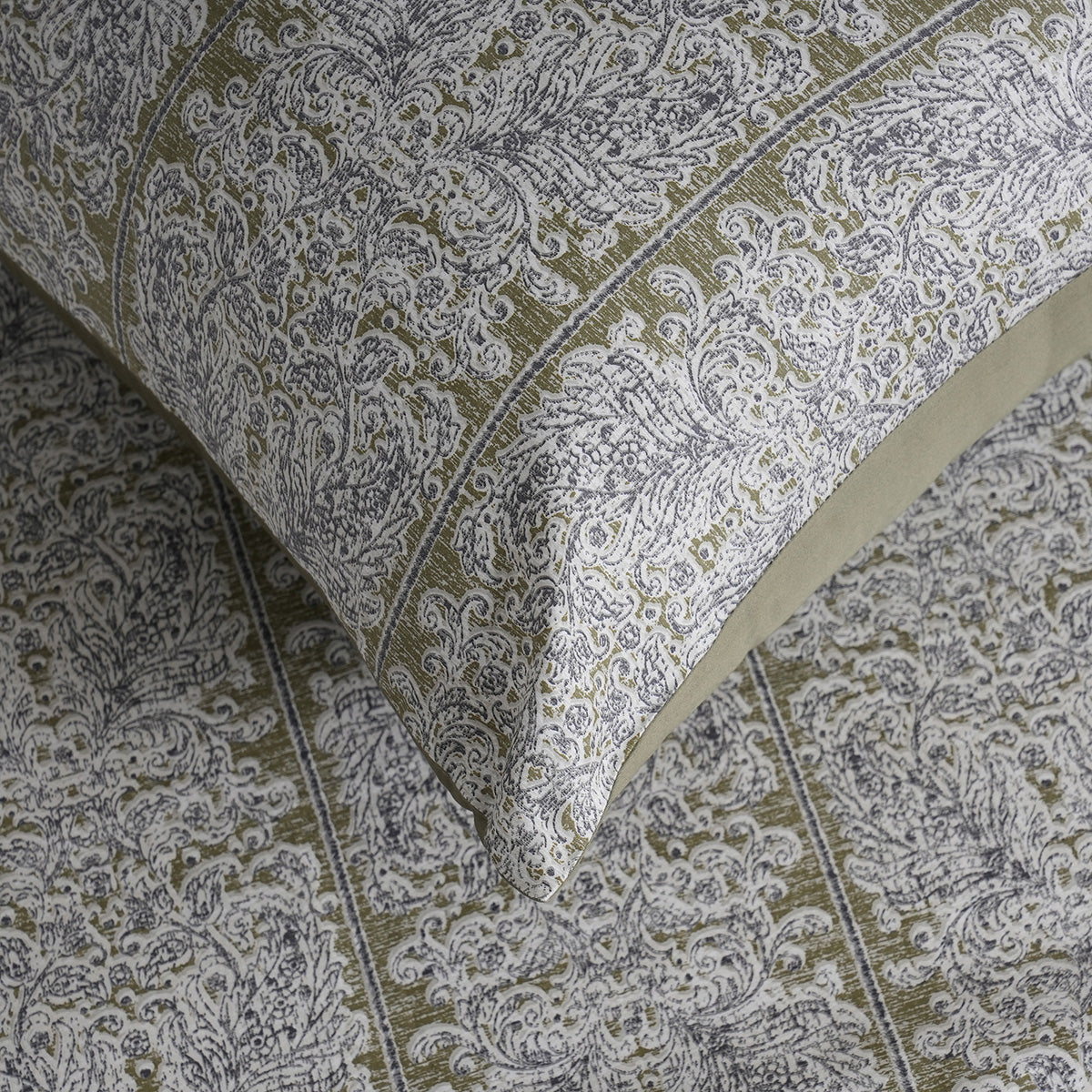 Classical Impression Folkloric 100% Cotton Bedsheet with Pillow Case Green