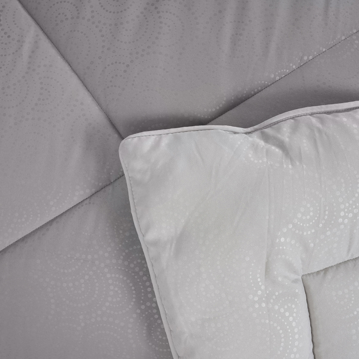 Gravel 250 GSM reversible textured Grey Quilt