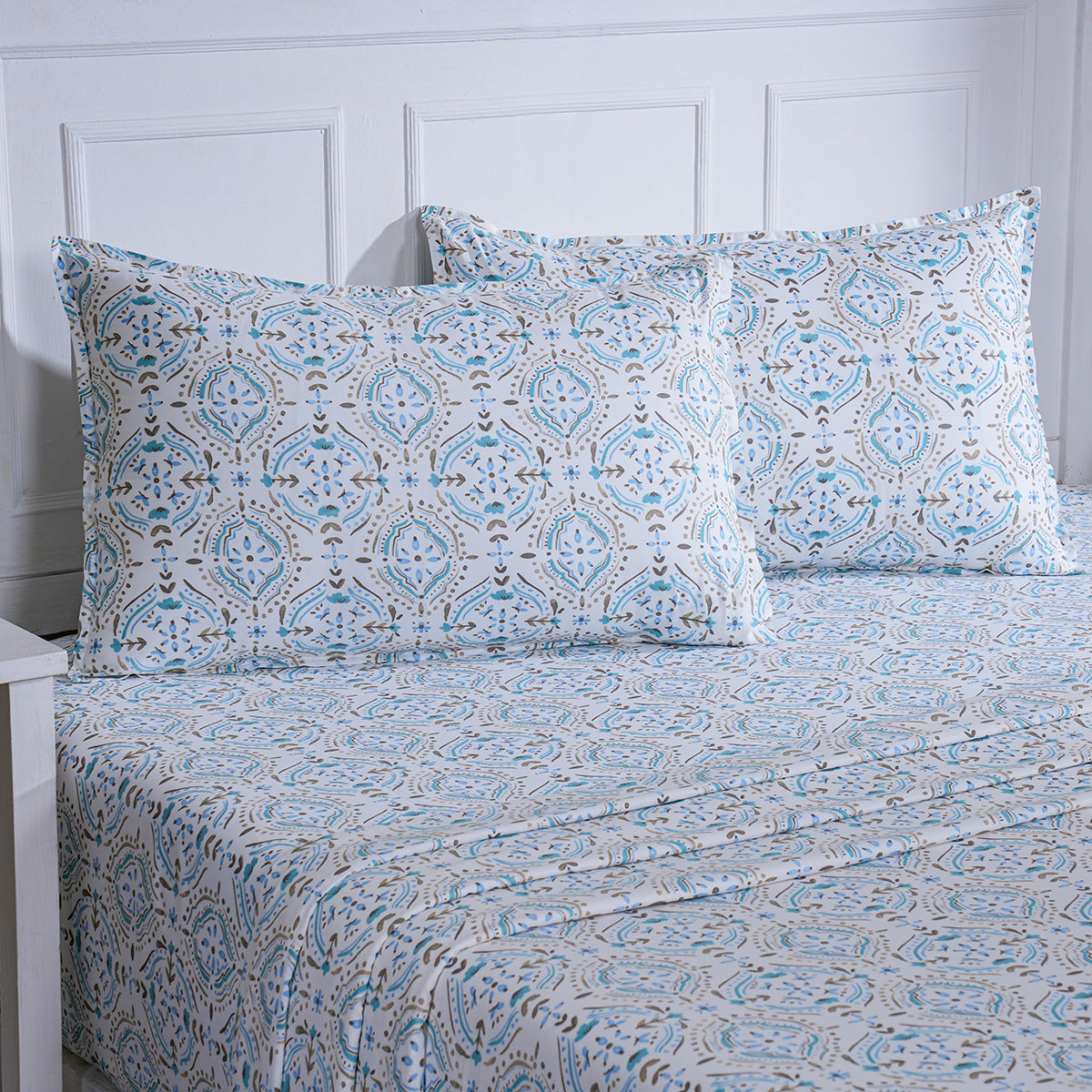 Hermosa Sensory Bloom Avery 100% Cotton Printed Bed Sheet with Pillow Case Blue