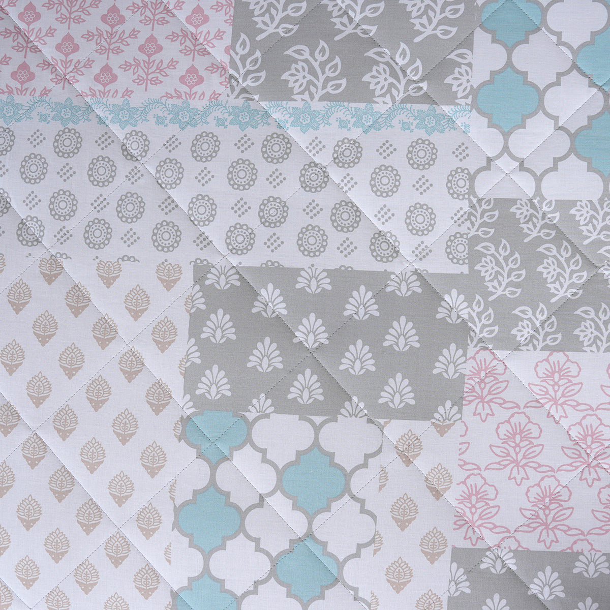 Hermosa Sensory Bloom Lennon Quilt Blue