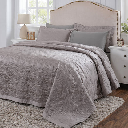 Classical Ornate Twirls & Swirls Quilt/Quilted Bed Cover Neutral